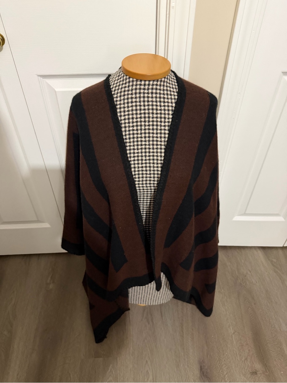 NWT Forever 21 sweater cape size OS
